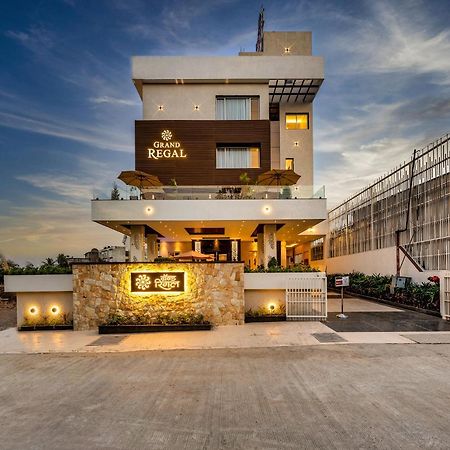 Grand Regal Hotel Chandoli ภายนอก รูปภาพ