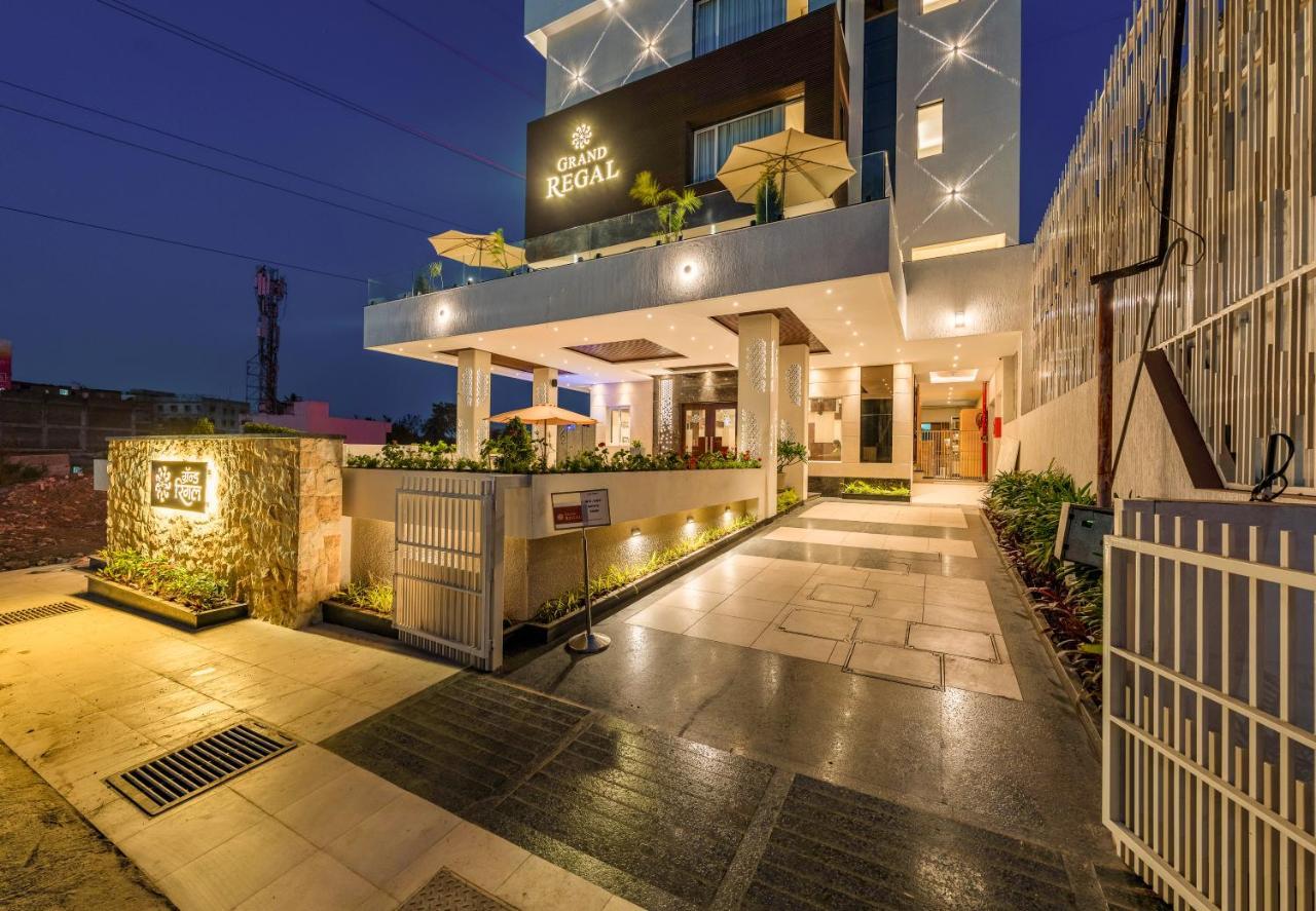 Grand Regal Hotel Chandoli ภายนอก รูปภาพ