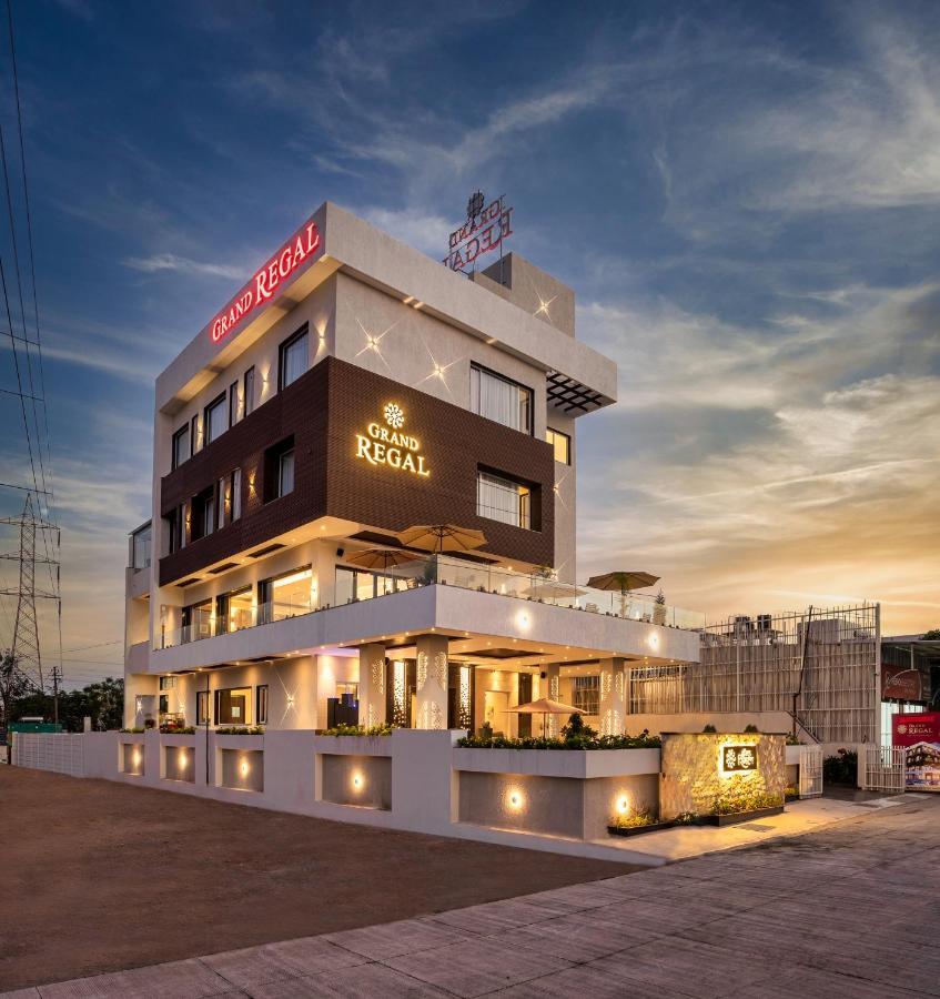 Grand Regal Hotel Chandoli ภายนอก รูปภาพ