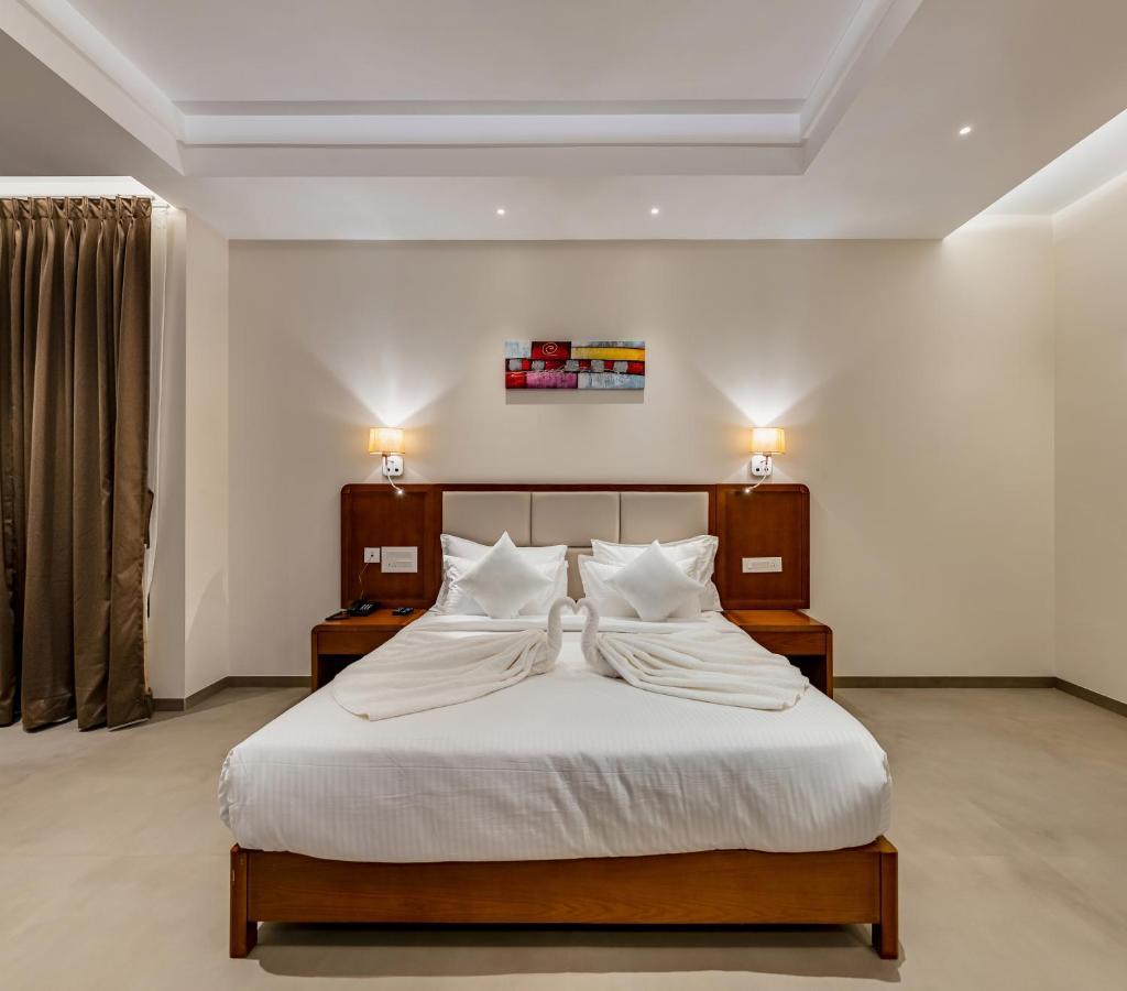 Grand Regal Hotel Chandoli ภายนอก รูปภาพ